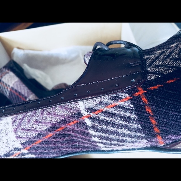 Steve Madden wine colored leather/wool combo heels - Picture 4 of 5